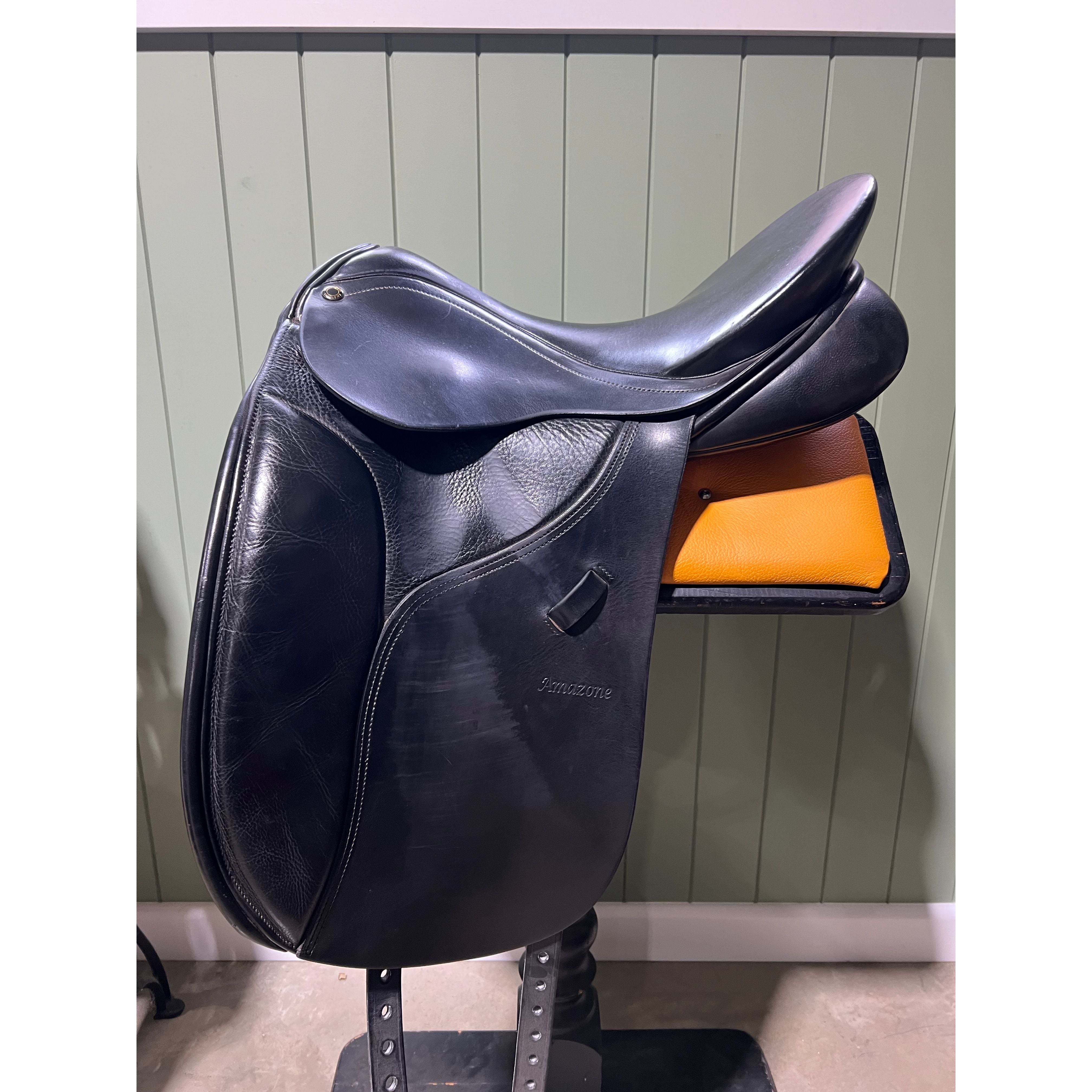 PH Amazone Saddle Second Hand - Pre Loved