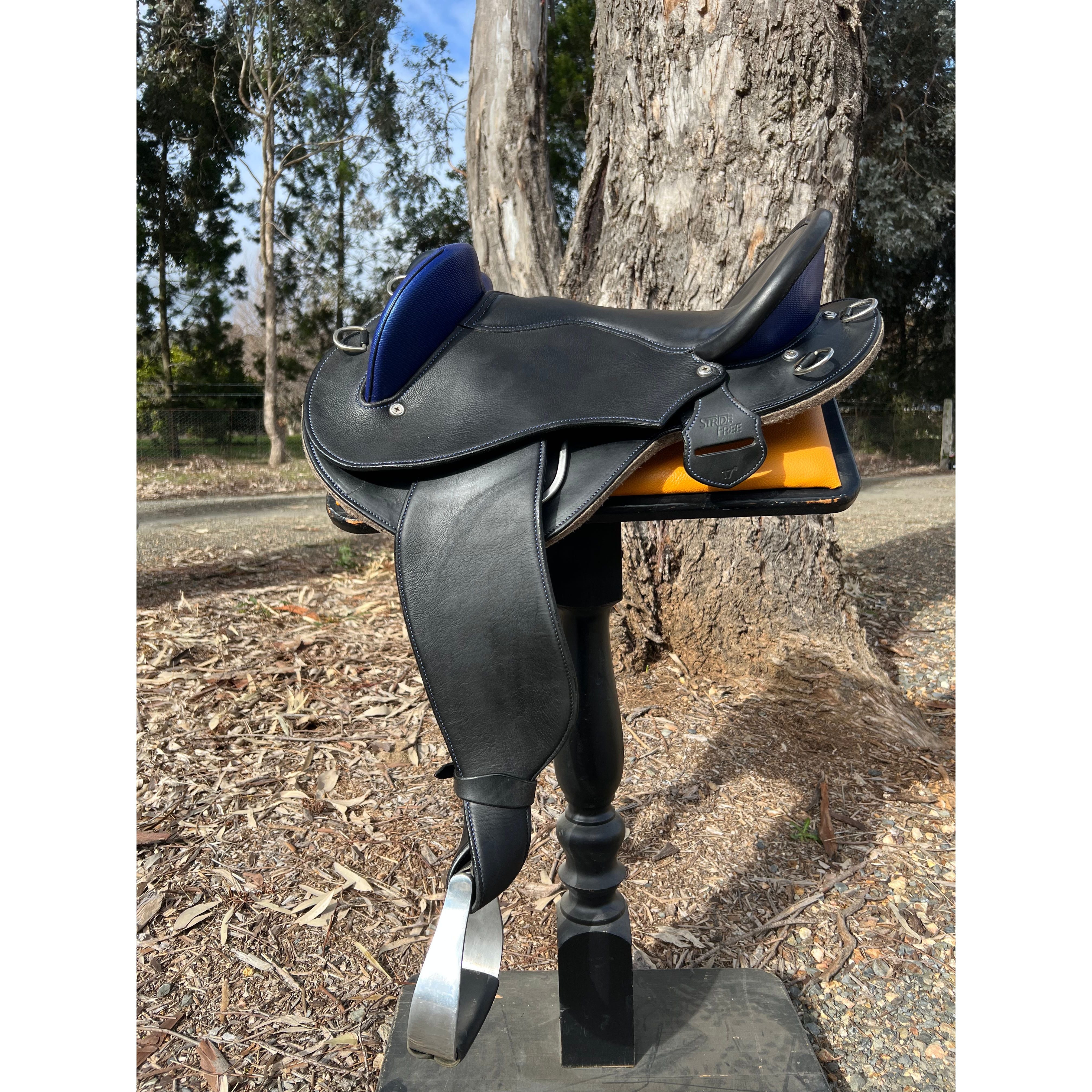 SF Feathertop® 17" BLACK with Blue Carbon (Ex Demonstration Model)