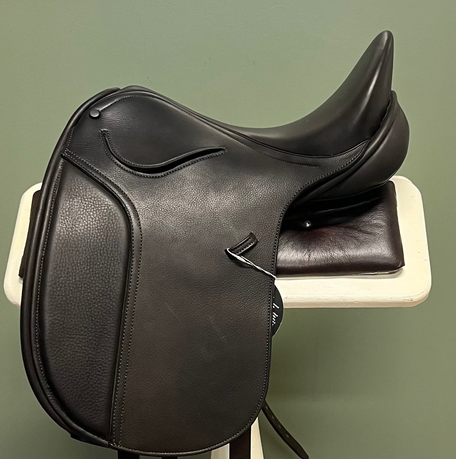 STOCK CLEARANCE  16.5inch SF Royal Saddle Dark Havana