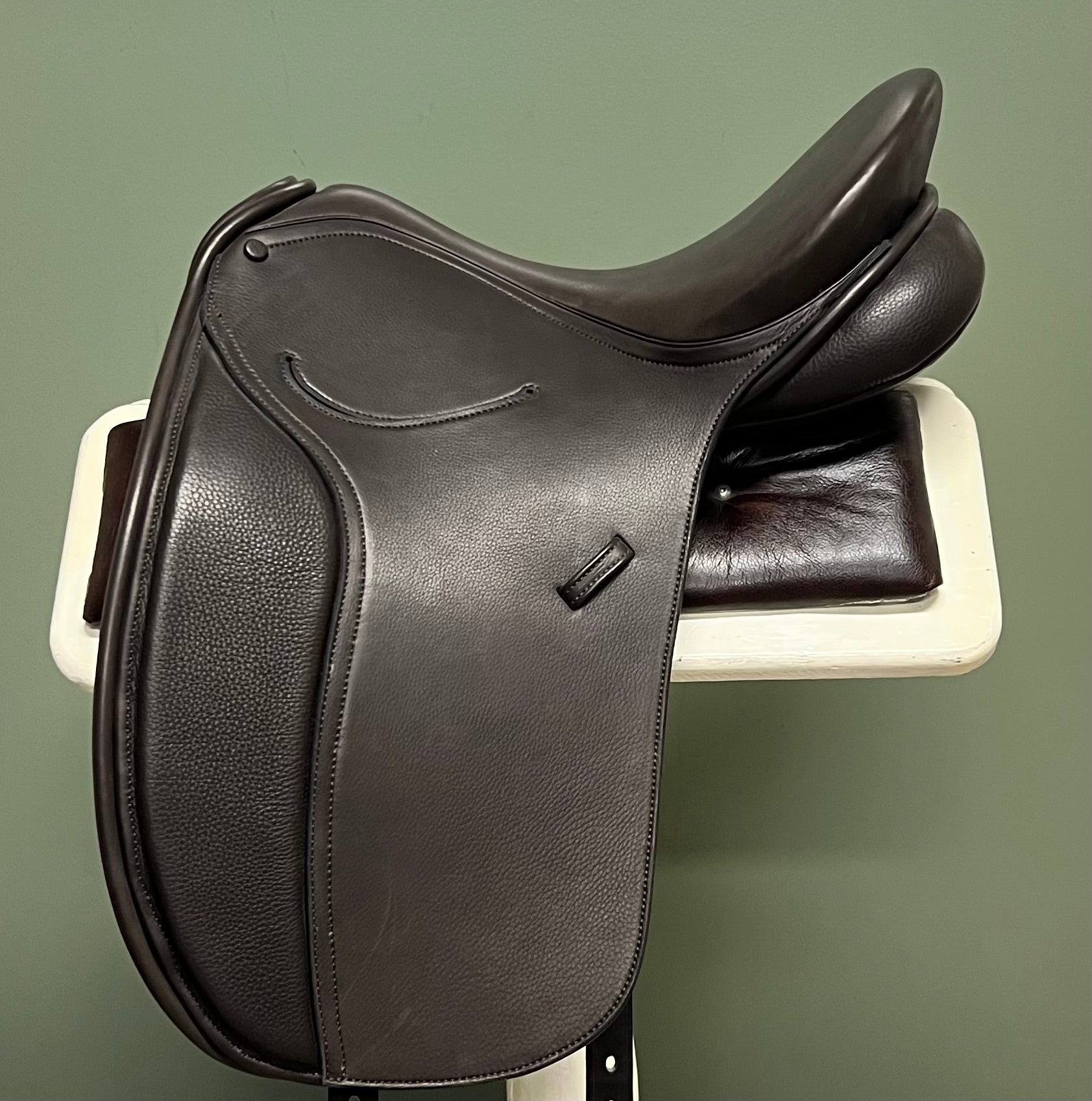 STOCK CLEARANCE - PH Royal 2 Saddle - 17" in Dark Havana featuring covered buttons