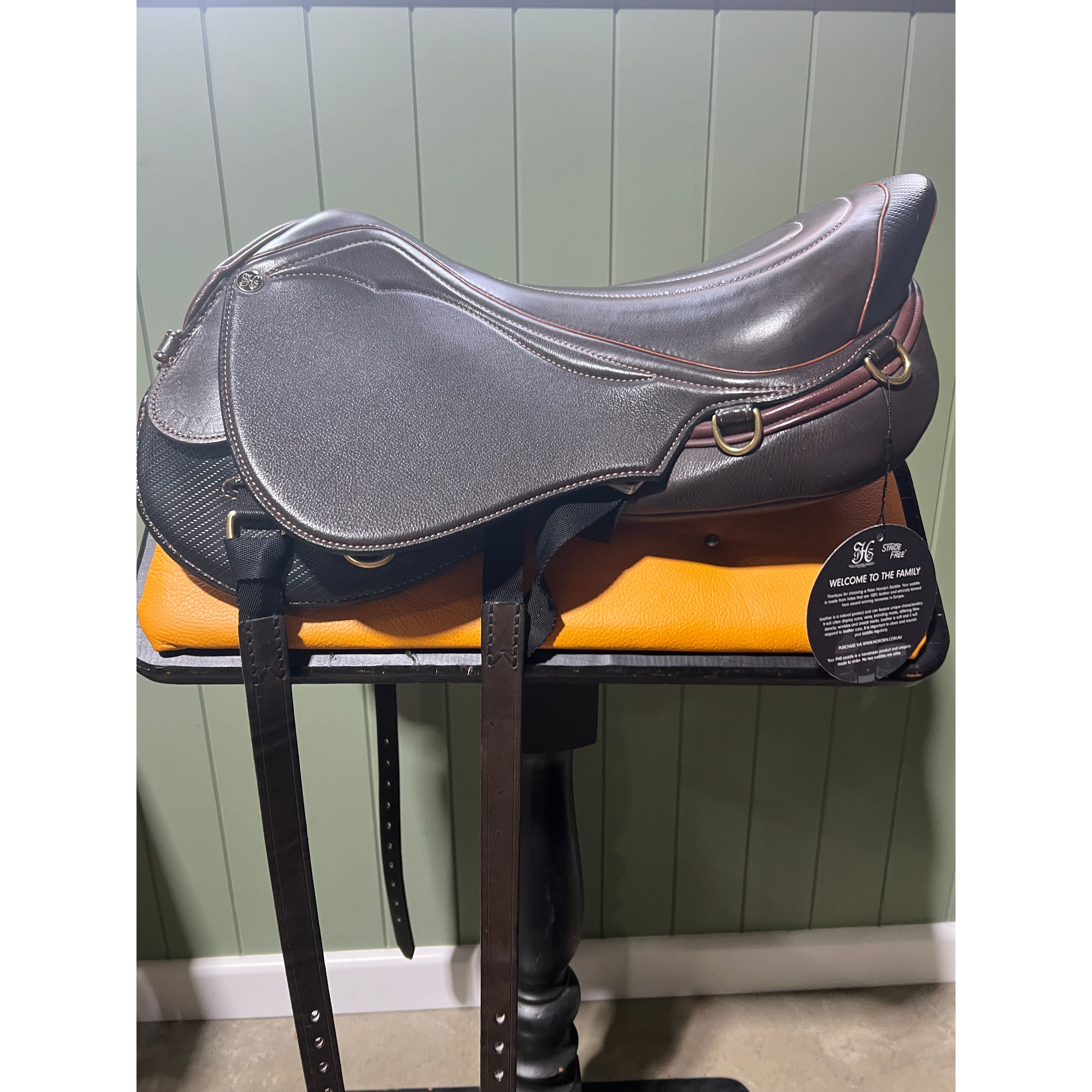 SF Flyer®  17.5” brown with caramel leather welting