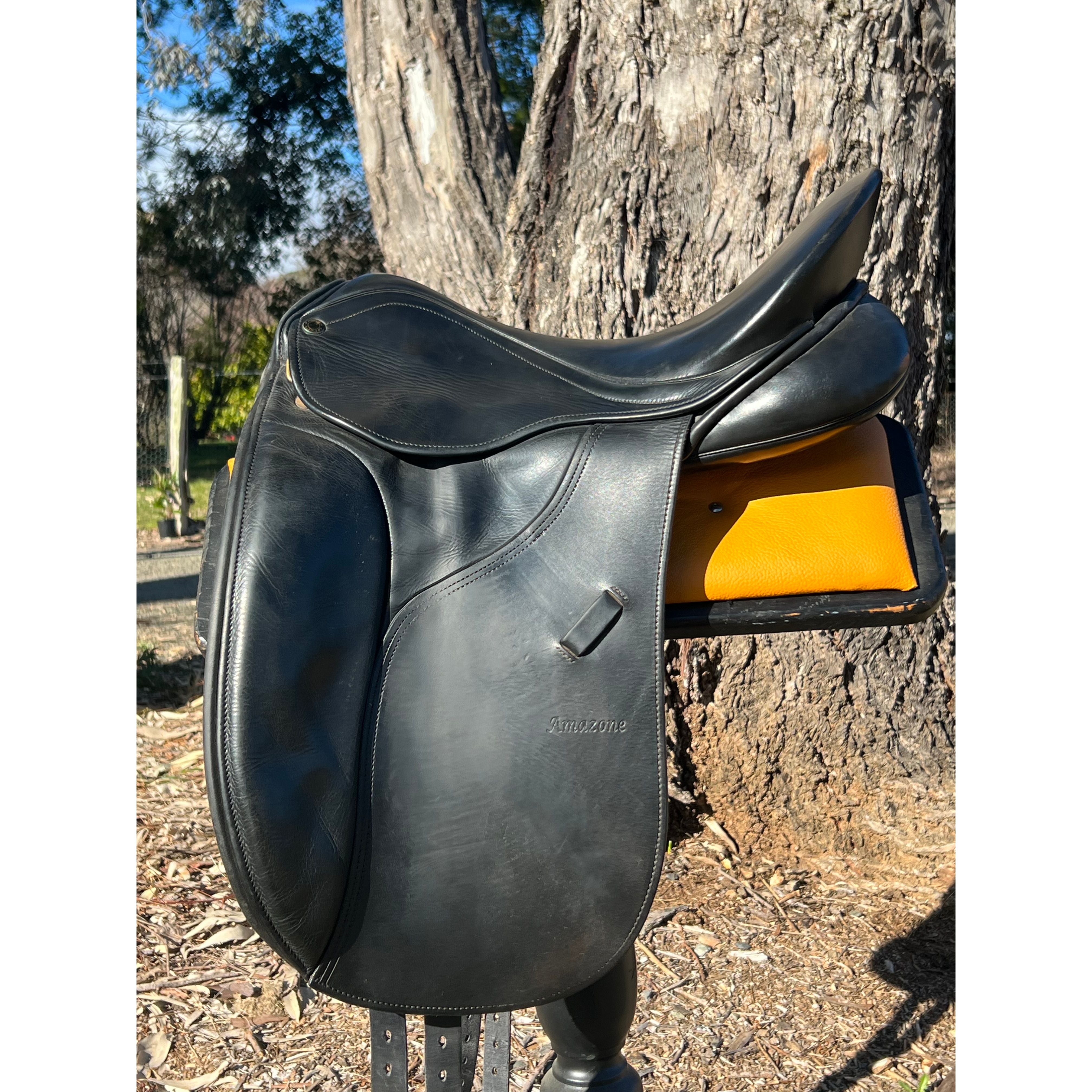 PH Amazone Saddle Second Hand - Pre Loved 17.5"  BLACK