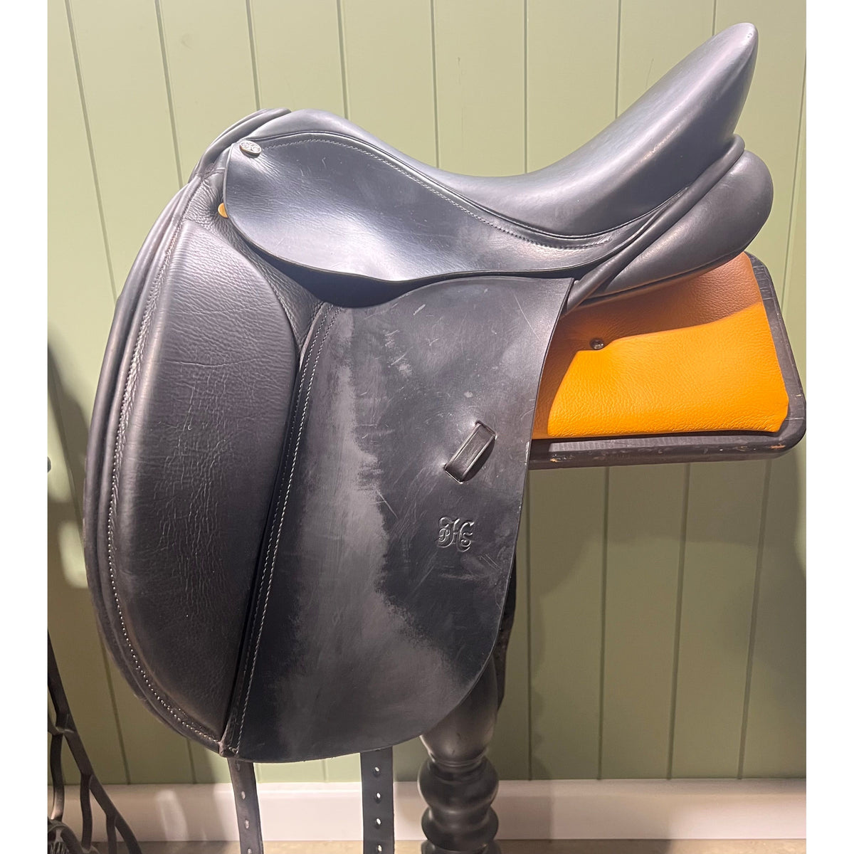 Classic Dressage 16" Black Leather
