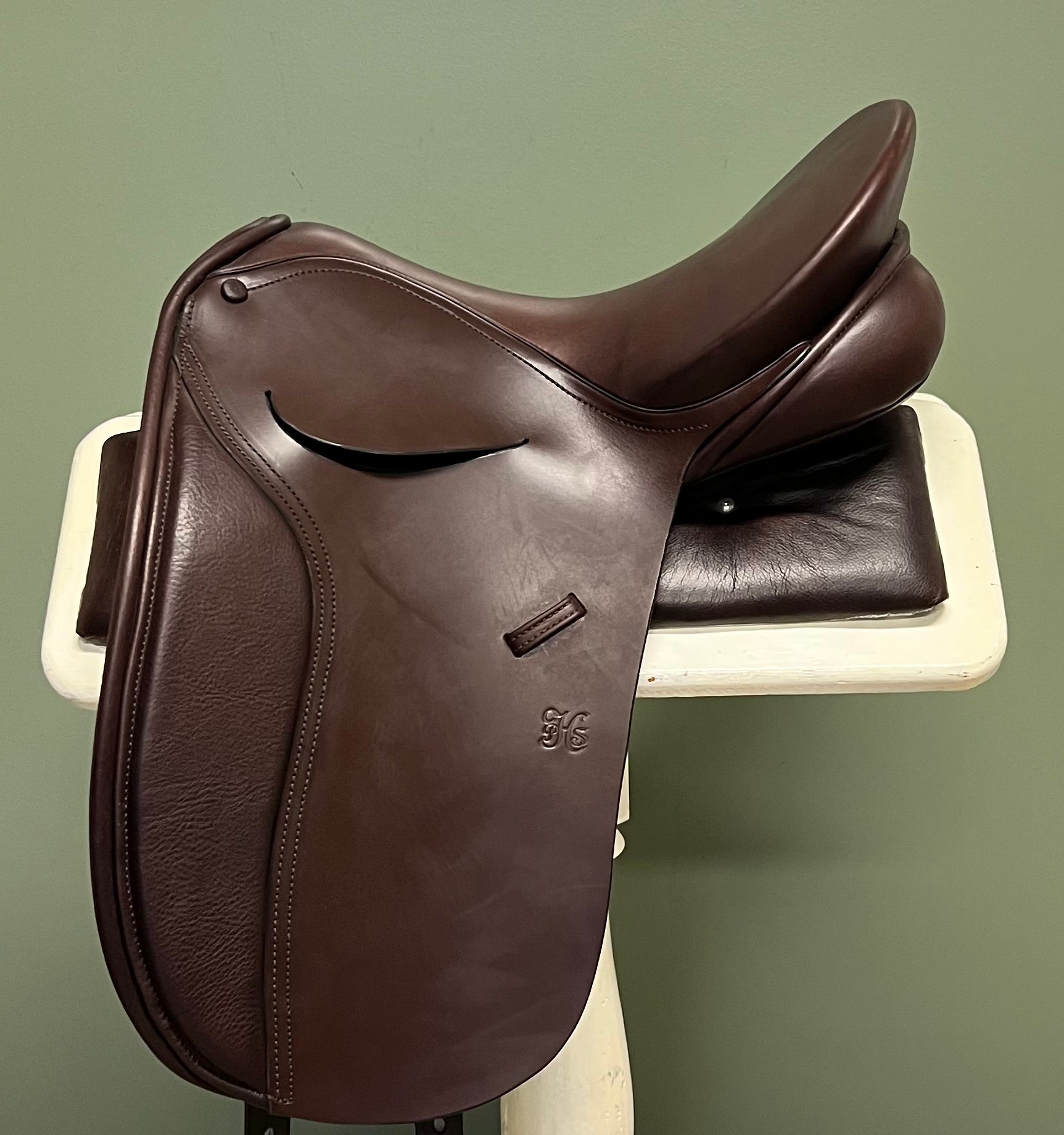 STOCK CLEARANCE Ph Royal 2 Saddle in Chestnut Size 16"
