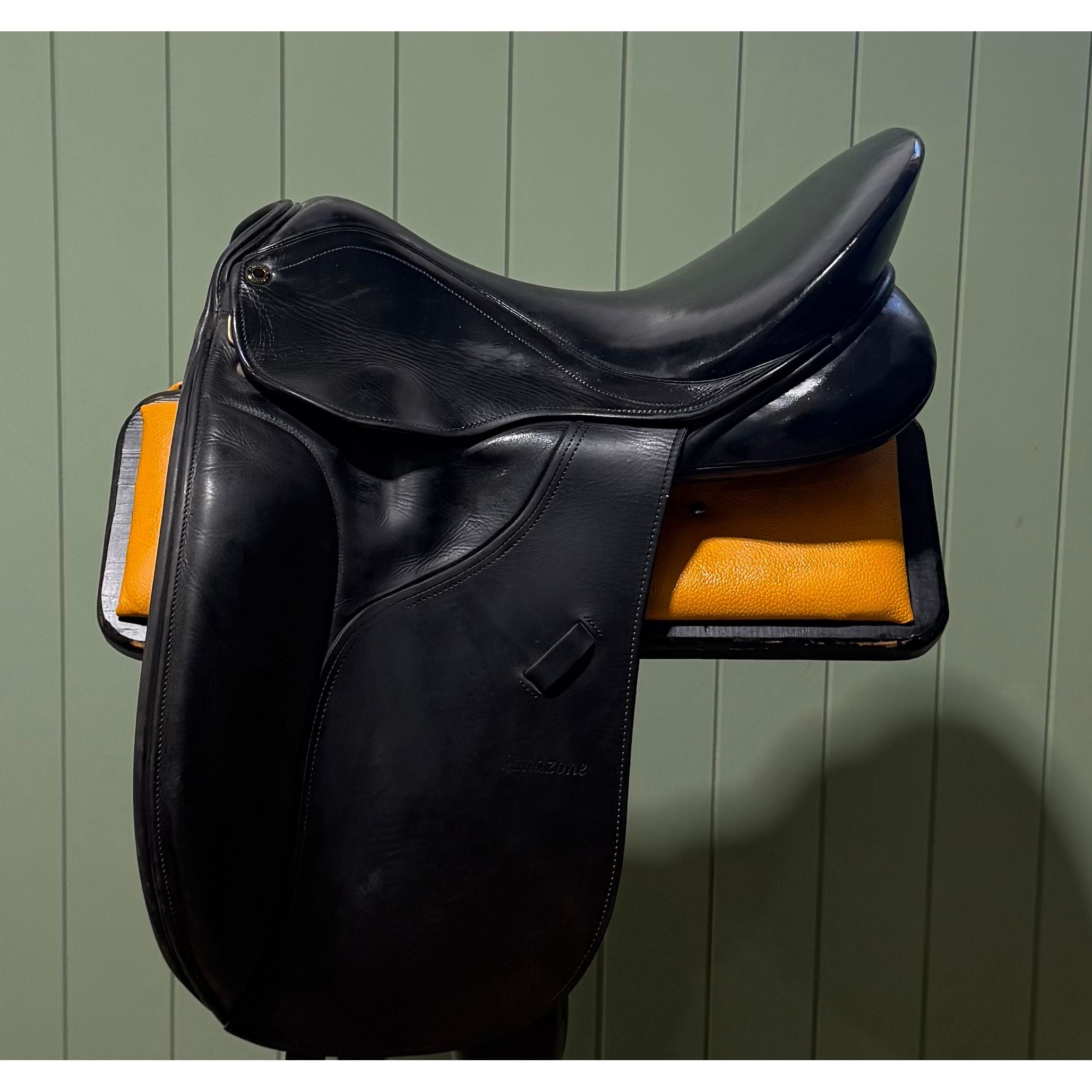 PRE-LOVED PH Amazone Dressage Saddle Black 17.5"