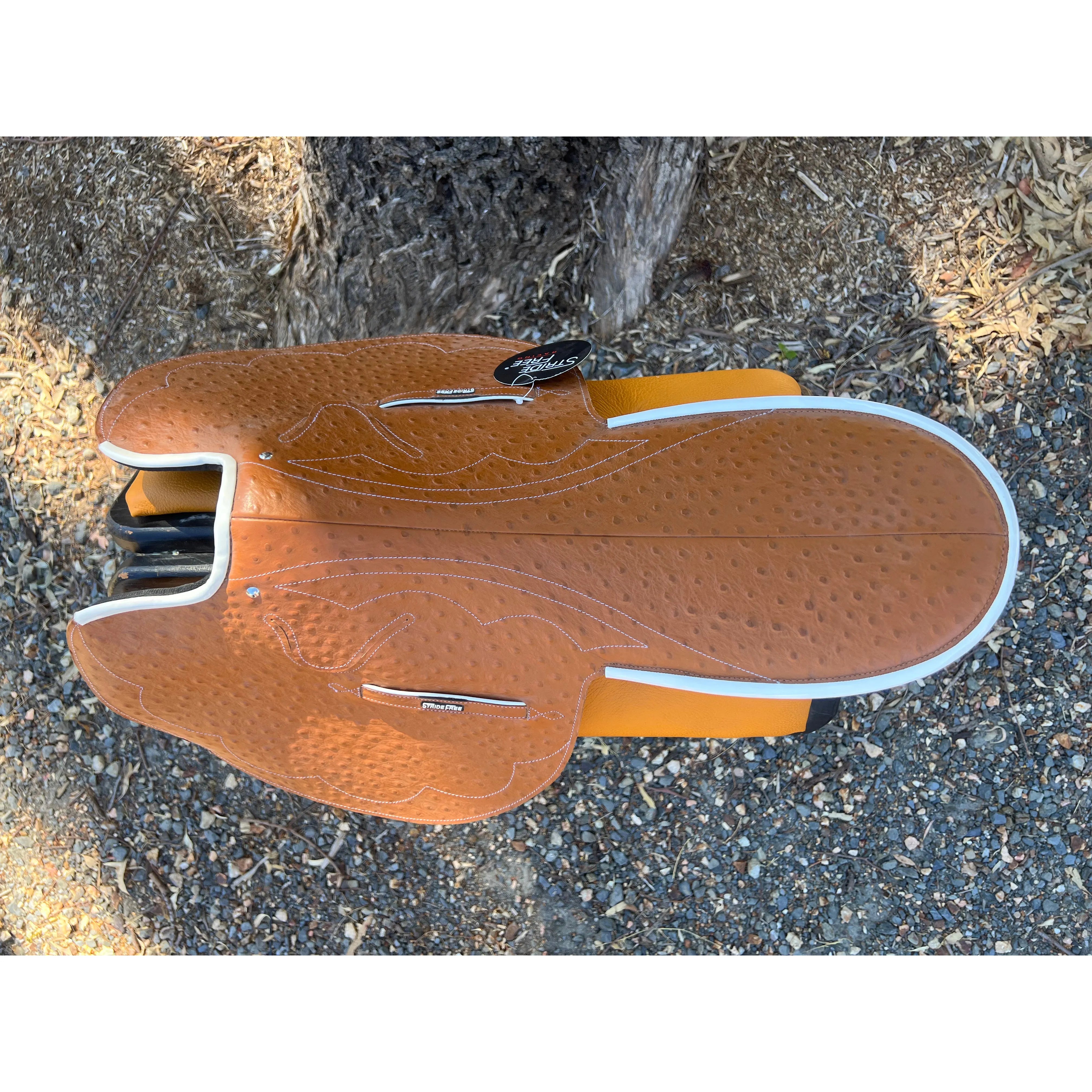 SALE 3kg Race Saddle Tan Ostrich Print White Piping Forward Cut ONE ONLY