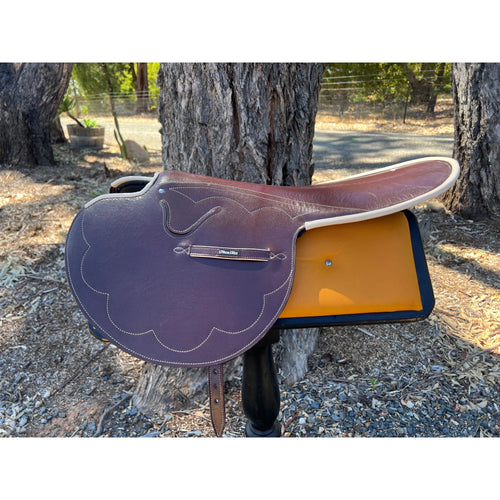 SALE 3kg Race Saddle Chestnut Grippy Leather  Forward CutONE ONLY