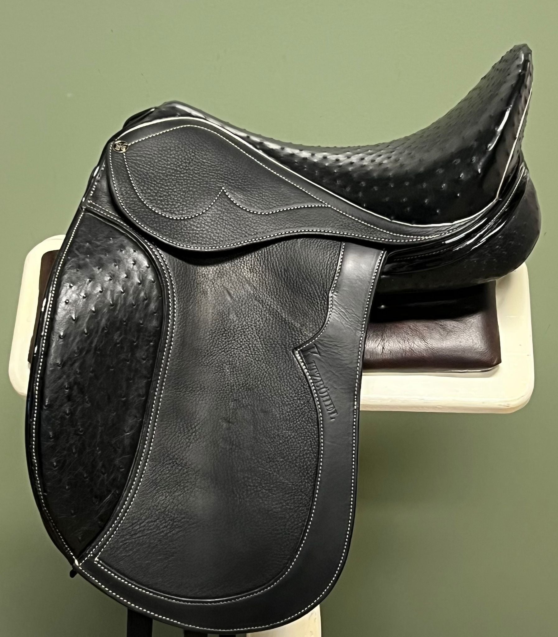 Pre Loved Ostrich Skin with silver piping and black patent front and back roll 17.5"